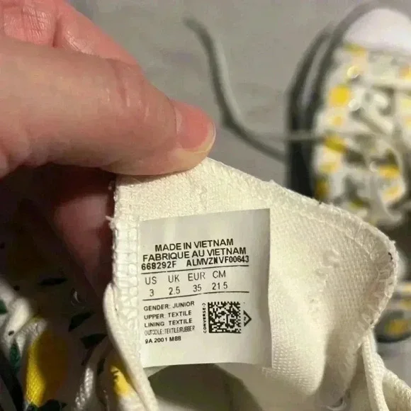 Converse sneakers - Picture 6 of 6